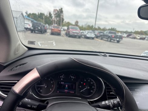 Used 2020 Buick Encore Preferred image 5