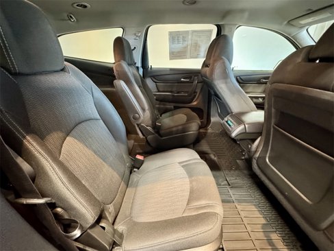 Used 2017 Chevrolet Traverse LT image 25