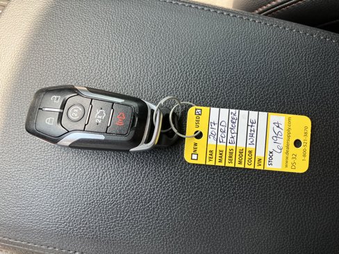 Used 2017 Ford Explorer XLT w/ Equipment Group 202A image 21