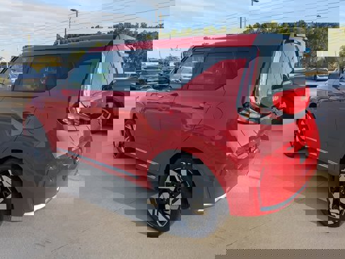 New 2025 Kia Soul GT-Line image 3