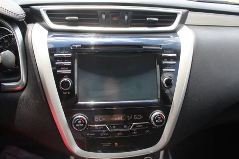 Used 2018 Nissan Murano SV w/ Premium Package image 28