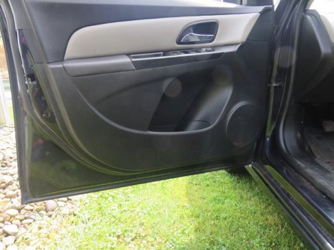 Used 2014 Chevrolet Cruze LS image 9