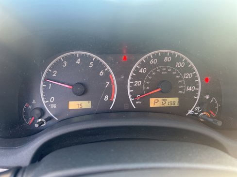 Used 2013 Toyota Corolla LE image 31