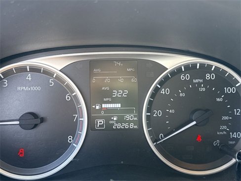 Used 2020 Nissan Kicks S image 22