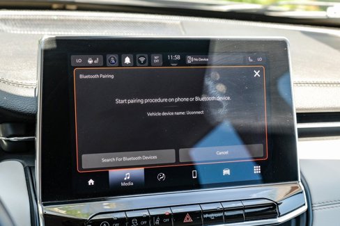Used 2022 Jeep Compass Limited image 40