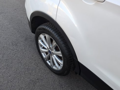 Used 2018 Ford Escape Titanium w/ Ford Safe & Smart Package image 4