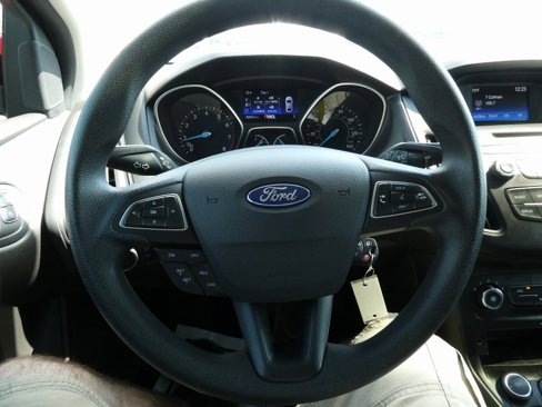 Used 2017 Ford Focus SE image 27