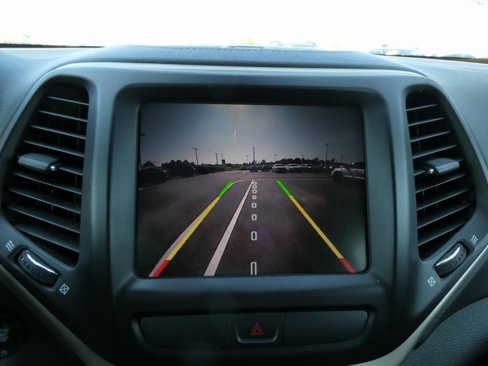 Used 2016 Jeep Cherokee Limited image 7