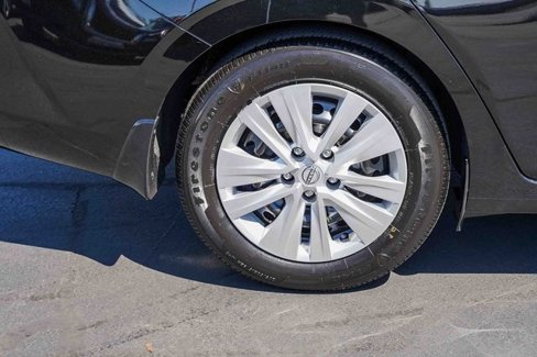 New 2025 Nissan Sentra S image 9