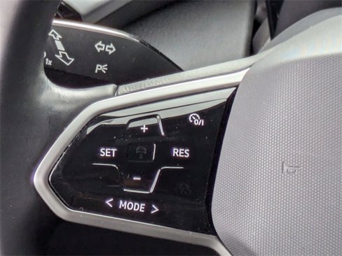 Used 2022 Volkswagen ID.4 Pro image 18