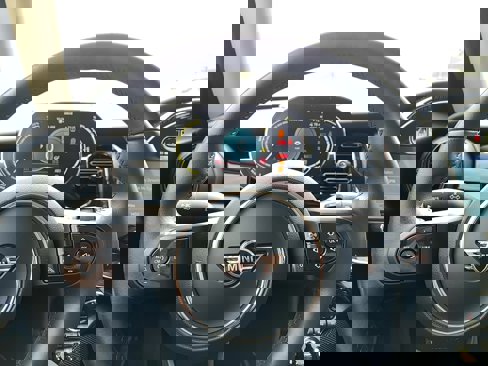 Used 2022 MINI Cooper SE image 16