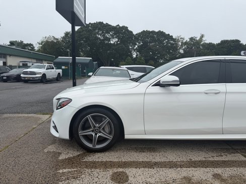 Used 2019 Mercedes-Benz E 300 4MATIC w/ Premium 1 Package image 3