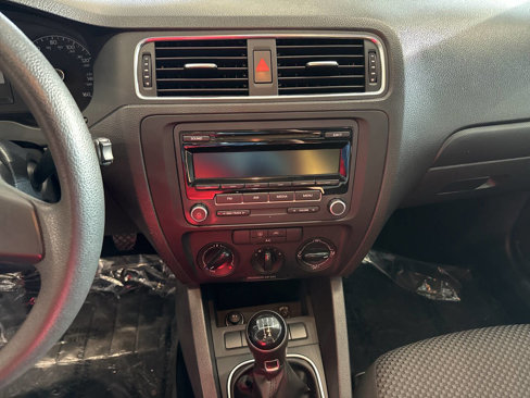 Used 2013 Volkswagen Jetta S image 20