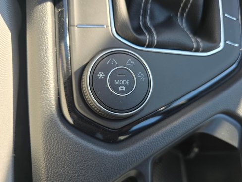 New 2025 Volkswagen Taos S image 34