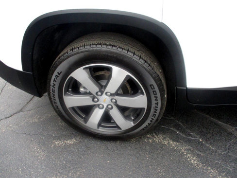 Used 2023 Chevrolet Traverse LT image 18