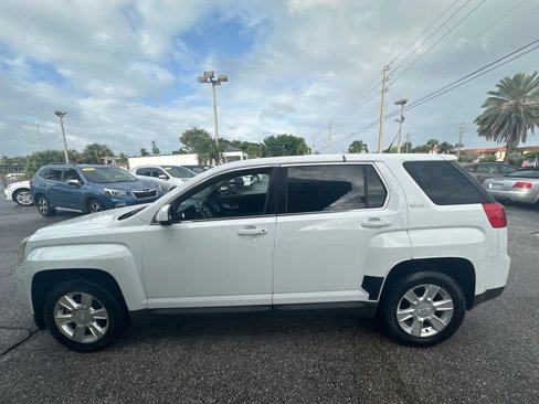 Used 2011 GMC Terrain SLE image 2
