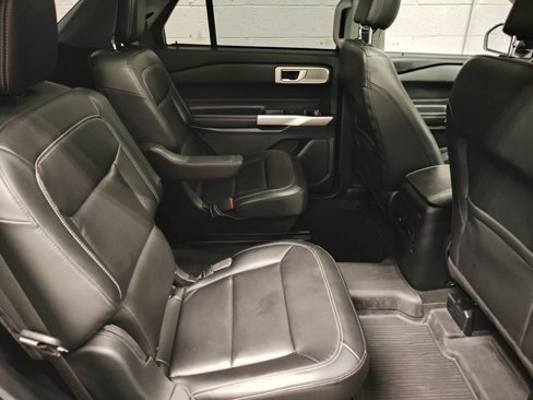 Used 2023 Ford Explorer XLT w/ Equipment Group 202A image 12