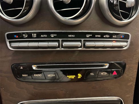 Used 2018 Mercedes-Benz GLC 300 4MATIC image 23