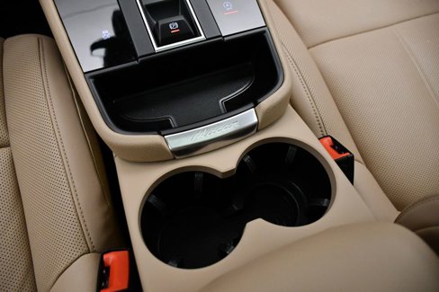 Used 2025 Porsche Macan image 33