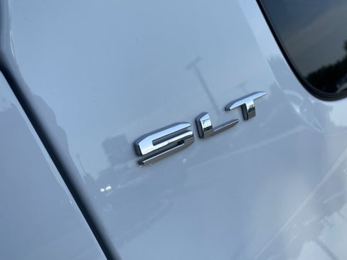 Used 2021 GMC Acadia SLT image 10