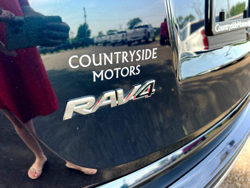 Used 2018 Toyota RAV4 XLE Premium image 40