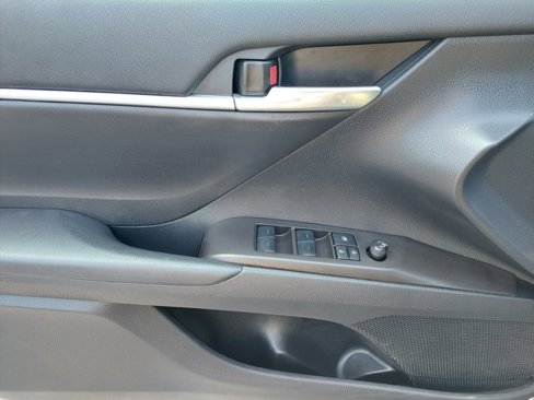 Used 2023 Toyota Camry SE image 27