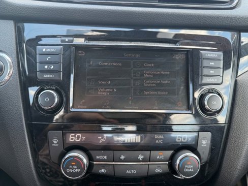 Used 2019 Nissan Rogue Sport SV image 6