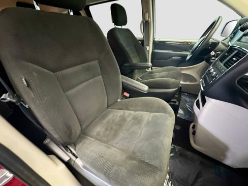 Used 2016 Dodge Grand Caravan American Value Package w/ UConnect Hands-Free Group image 15