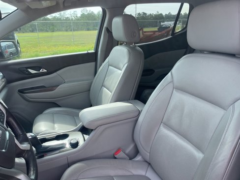 Used 2019 GMC Acadia SLT w/ LPO, Floor Liner Package image 8