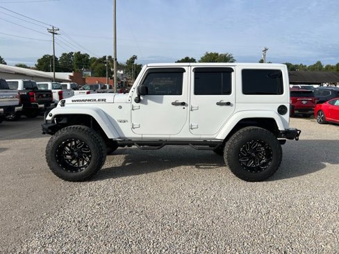 Used 2017 Jeep Wrangler Unlimited Sahara w/ Max Tow Package image 5