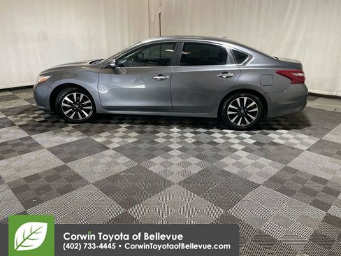 Used 2018 Nissan Altima 2.5 SV w/ 2.5 SV Technology Package image 5