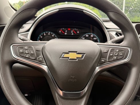 Used 2025 Chevrolet Malibu LT image 12