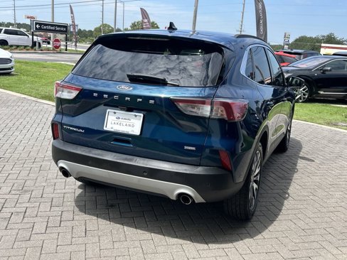 Used 2020 Ford Escape Titanium image 6