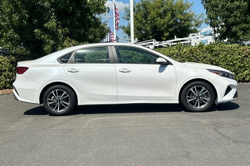 Used 2023 Kia Forte LXS image 3