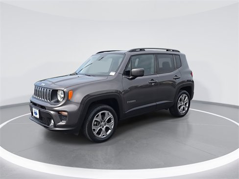 Used 2019 Jeep Renegade Latitude w/ Cold Weather Group image 4