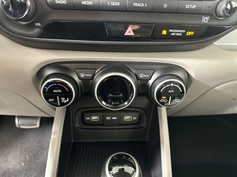 Used 2022 Hyundai Venue SEL w/ Cargo Package image 22