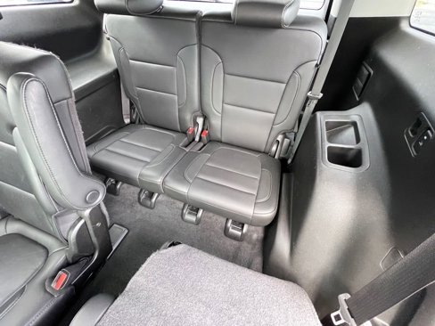 Used 2020 GMC Acadia SLT w/ Driver Alert Package II image 24