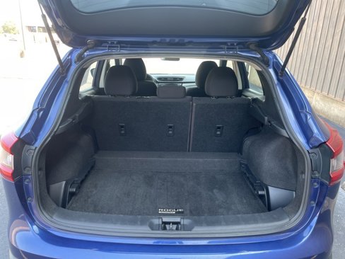 Used 2020 Nissan Rogue Sport S image 57