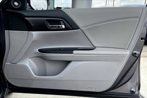 Used 2015 Honda Accord EX-L image 19