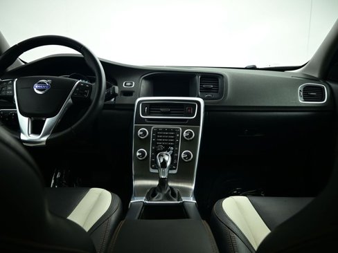 Used 2016 Volvo S60 T5 Cross Country Platinum image 11