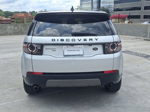 Used 2018 Land Rover Discovery Sport HSE image 25