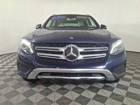 Used 2019 Mercedes-Benz GLC 300 4MATIC image 5