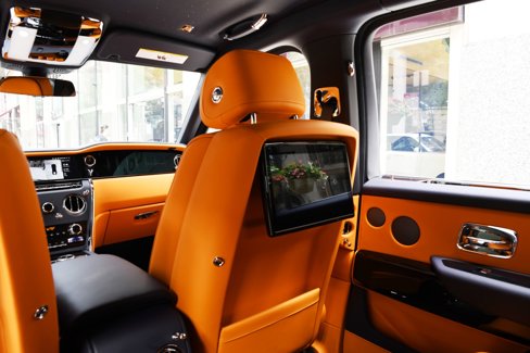 New 2025 Rolls-Royce Cullinan image 11