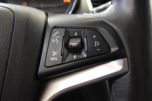 Used 2021 Chevrolet Trax LT w/ Sport Edition image 24