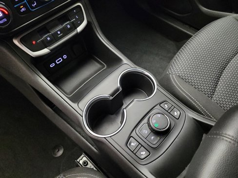 Used 2023 GMC Terrain SLE w/ Driver Convenience Package image 26