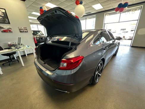 Used 2018 Honda Accord Sport image 19