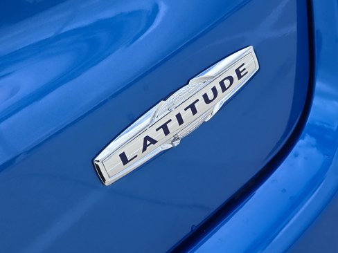 New 2025 Jeep Compass Latitude image 10