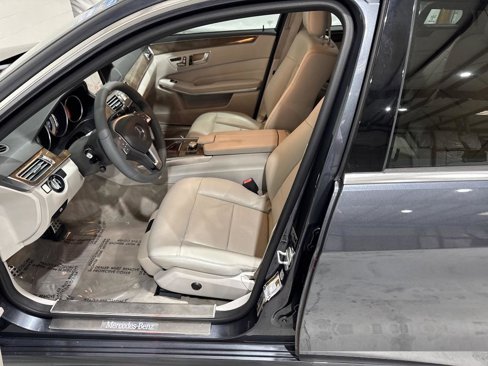 Used 2014 Mercedes-Benz E 350 Sedan image 27