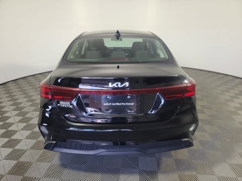 Certified 2022 Kia Forte LXS w/ LXS Technology Package image 5