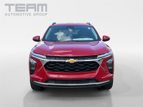 New 2026 Chevrolet Trax LT w/ Driver Confidence Package image 2